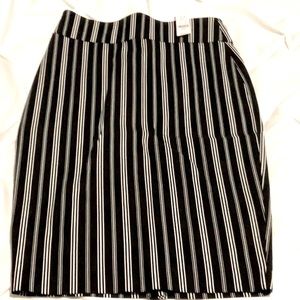 Black and white pin stripe pencil skirt.